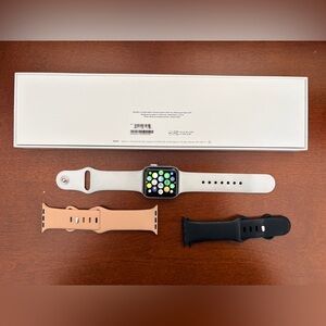 Apple Watch Series 6, 40mm (Silver) with Sport Bands